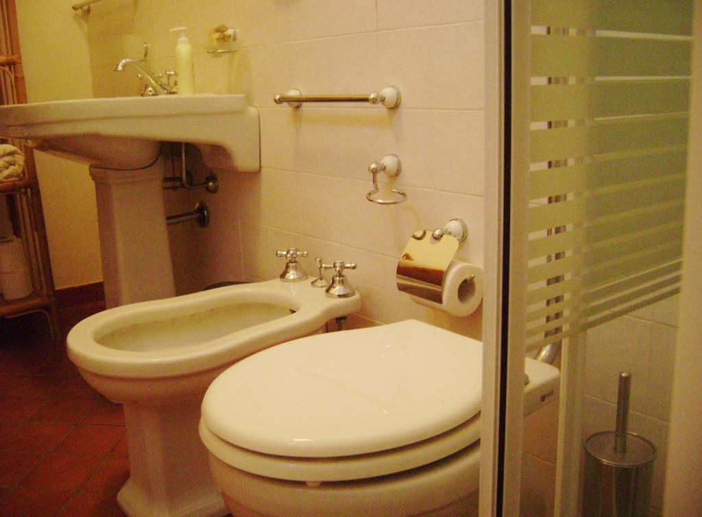 Liola Modica Room photo