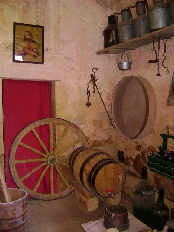 Liola Modica Room photo