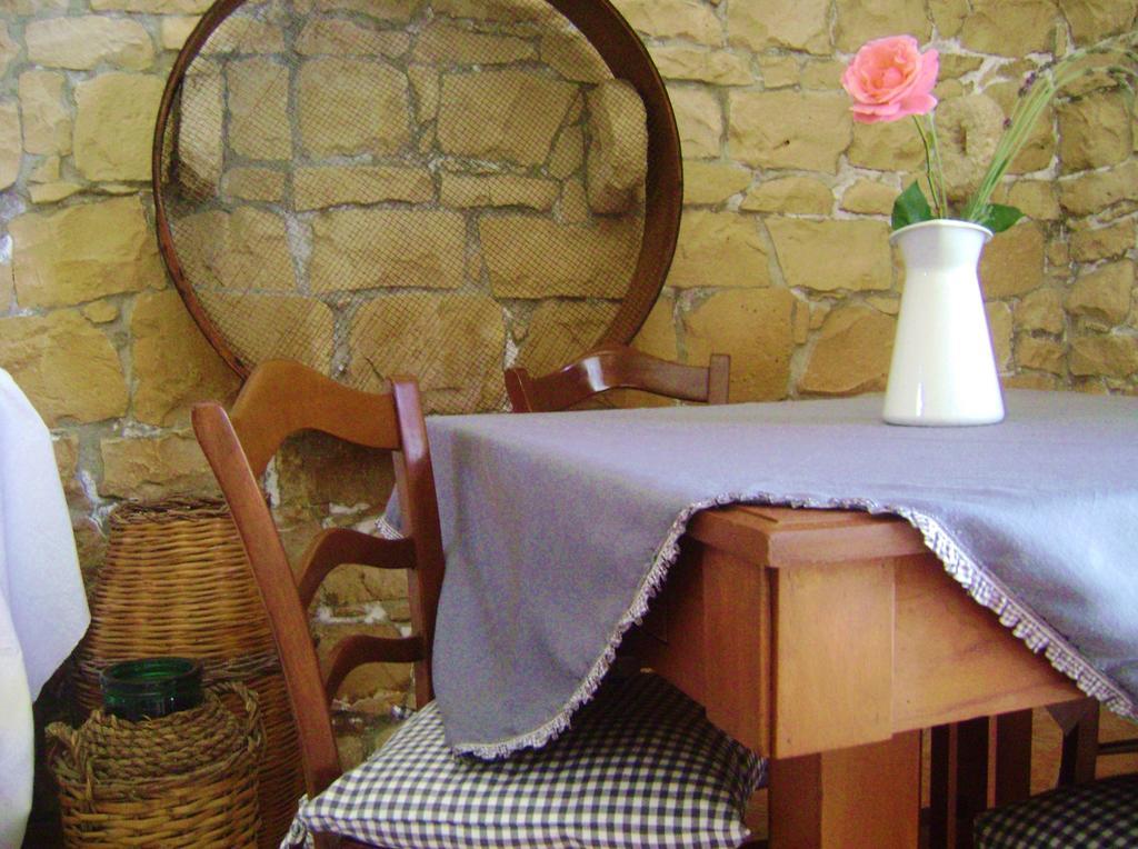 Liola Modica Room photo