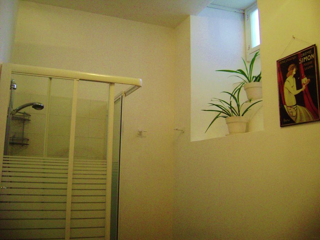 Liola Modica Room photo